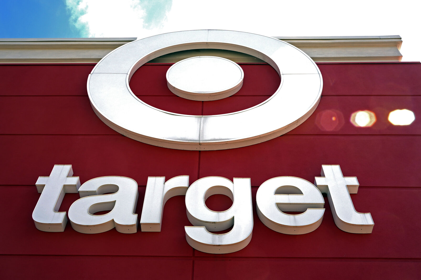 Target to layoff 1,000 and cut 800 open jobs ahead of holiday season
